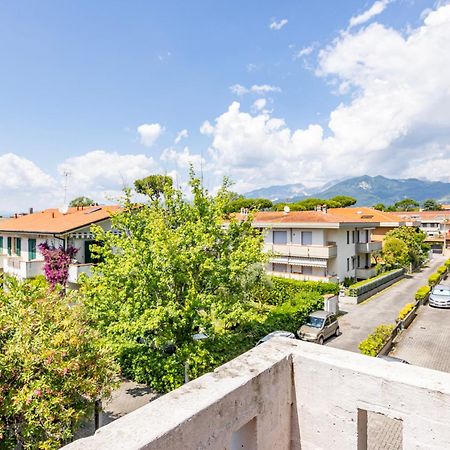 Casa Arno 500M From Beach - Happy Rentals Marina di Massa Exterior foto
